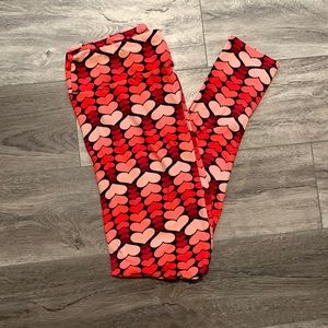 Lularoe valentines leggings. Tall and curvy.